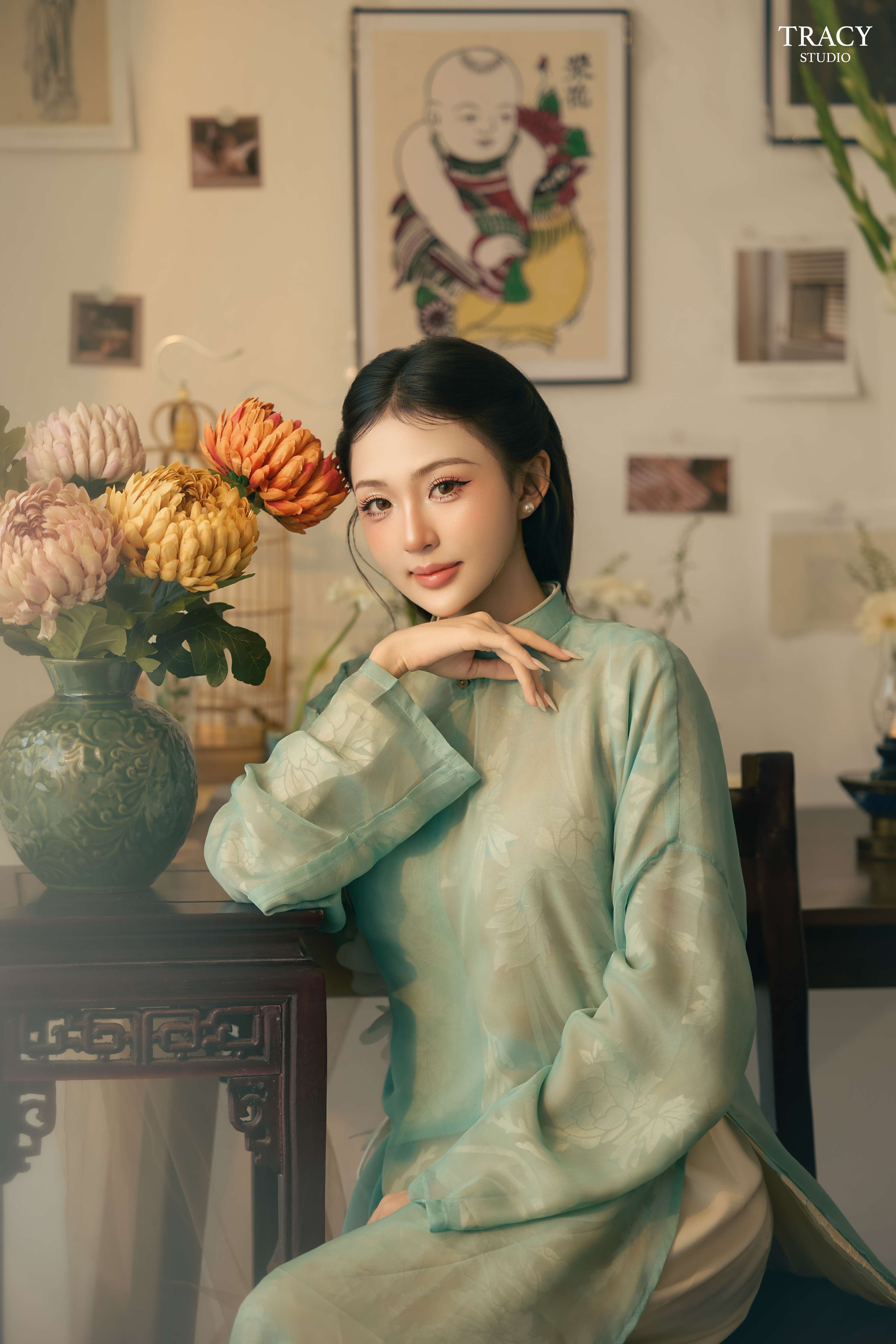 frontend/img/gallery/anh-tet-yem-ao-dai/tracy-studio-chup-concept-tet-du-duong (5).jpg
